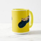 Schlafkätzchen mit Croc Shoe, Tasse Kaffee (VorderseiteRechts)