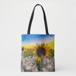Schläfrige Katzen auf einem Sonnenblumenfeld Tasche