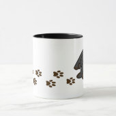 Schläfrige schwarze Labrador-Welpen-Tasse Tasse (Zentrum)
