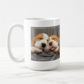 Schläfrige Welpen Kaffeetasse (Links)