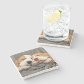 Schläfrige Welpen Steinuntersetzer (Seitenansicht)