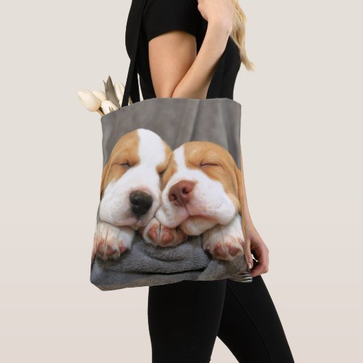 Schläfrige Welpen Tasche (Von Nahem)