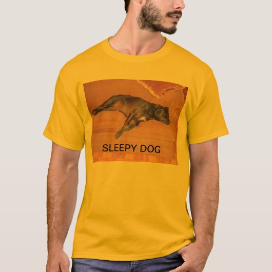 Schläfriger Hund T-Shirt (Vorderseite)