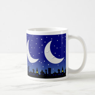 Schläfriger Mond über StadtTasse Kaffeetasse