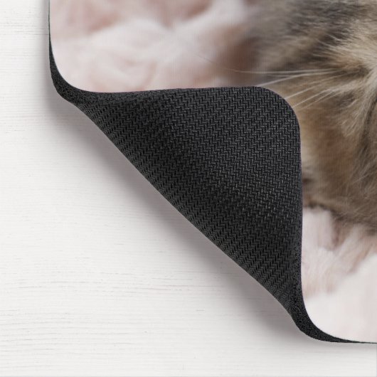 Schläfriges Kätzchen Mousepad (Ecke)