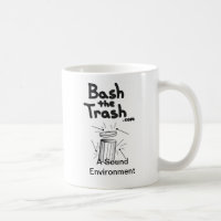 Schlagen Sie die Abfall-Tasse heftig