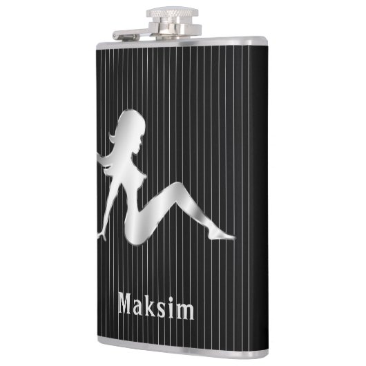 Schlamm-Klappen-Mädchen gezeichnet auf schwarzer Flachmann (Links)