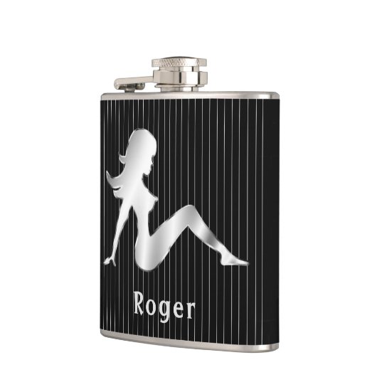 Schlamm-Klappen-Mädchen gezeichnet auf schwarzer Flachmann (Links)