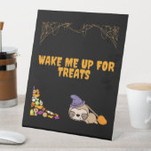 Schlampe bereit für Halloween-Leckereien! Classic Sockelschild (In Situ)