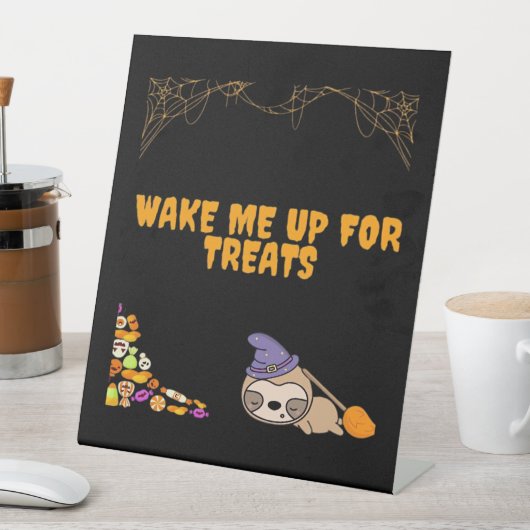 Schlampe bereit für Halloween-Leckereien! Classic Sockelschild (In Situ)