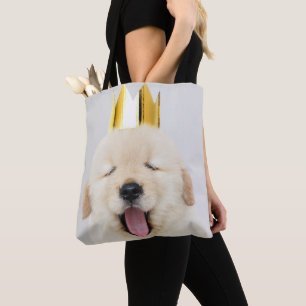 Schlampe Golden Retriever Welpe in Goldkrone Tasche