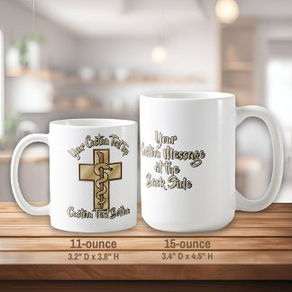 Schlange auf Kreuz Kaffeetasse