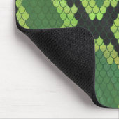 Schlange Schwarz und Grün Mousepad (Ecke)