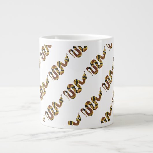 Schlangen-Braun- und Gold-Silhouette Jumbo-Tasse (Vorderseite)