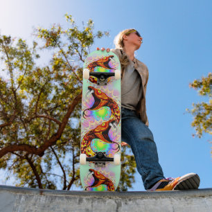 Schlangenangriff Psychedelische surreale Kunst Skateboard