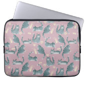 Schlechte graue Katzen klopfen über das Muster Laptopschutzhülle (Vorderseite)