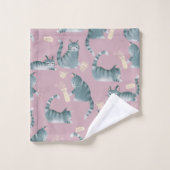 Schlechte graue Tabbattacke klopfen über Badhandtuch Set (Waschlappen)