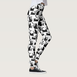 Schlechte Katzen klopfen über Leggings