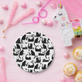 Schlechte Katzen klopfen über Pappteller (Party)