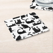 Schlechte Katzen klopfen über Rechteckiger Pappuntersetzer (angewinkelt)