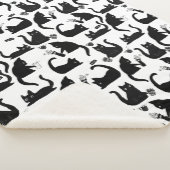 Schlechte Katzen klopfen über Sherpadecke (3/4)