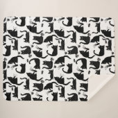 Schlechte Katzen klopfen über Sherpadecke (Vorderseite (Horizontal))