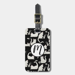 Schlechte Katzen klopfen vorbei, weiße Katzen auf  Gepäckanhänger