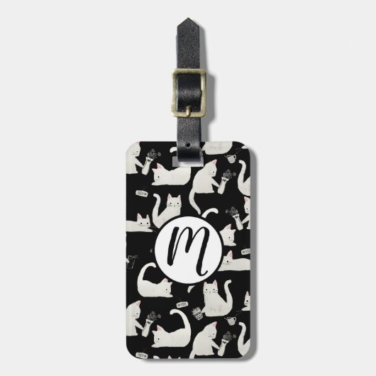 Schlechte Katzen klopfen vorbei, weiße Katzen auf  Gepäckanhänger (Vorderseite vertikal)