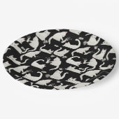 Schlechte Katzen klopfen vorbei, weiße Katzen auf  Pappteller (Schrägansicht)