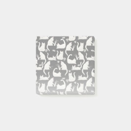 Schlechte Katzen klopfen vorbei, weiße Katzen auf  Post-it Klebezettel