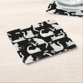 Schlechte Katzen klopfen vorbei, weiße Katzen auf Rechteckiger Pappuntersetzer (angewinkelt)