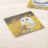 Schleiereule auf dem gelben Blumen-Gebiet Rechteckiger Pappuntersetzer (angewinkelt)