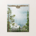 Schleppen | Coole Natur Lover Kunst Mit Monogramm Puzzle<br><div class="desc">Eine ruhige, ruhige Szene einer wunderschönen majestätischen Eule, die hoch über einer Gebirgslandschaft fliegt. Es gibt einen offenen Himmel mit subtilen Liegestühlen, um eine Herausforderung zu geben, dann einen üppigen Wald mit Nebel und Bergen in der Ferne und einen einsamen Adler, der im Horizont steil in die Höhe schießt. Das...</div>
