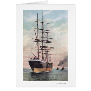 Schlepper, die ein Schiff zum Meer schleppen