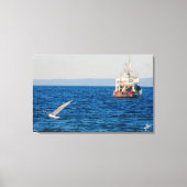 Schleppschiff und Vogel auf Mutiny Bay #2 Leinwanddruck (Vorderseite)