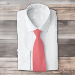 Schlicht dunkles Korallenrosa in fester Farbe Krawatte<br><div class="desc">Solid Farbe schlicht Dark Coral rosa Design.</div>
