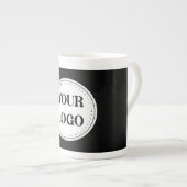 Schlicht, modern, poliert und anpassbar. porzellantasse (Vorderseite Rechts)