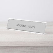 Schlicht Modernes Grau Minimalistisch Schreibtischnamensplakette (Vorderseite )
