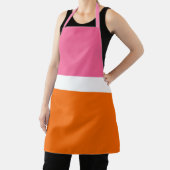 Schlichte Farbblockgestaltung in rosa, orange Schürze (InSitu)