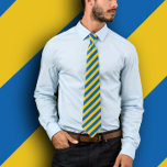 Schlichte Kennzeichnung für die benutzerdefinierte Krawatte<br><div class="desc">Ukraine Flag Beruflich und Elegant Office Hals Krawatte mit einem klassischen blau-gelben Streifen Muster Hintergrund, doppelseitig bedruckt. Diese Krawatte-Vorlage zeichnet sich durch ein einfaches blau-gelbes Muster der ukrainischen Flagge aus. Erstellen Sie Ihre eigenen personalisierten Geschenke mit dieser leicht, um die Ukraine Krawatte Template maßgeschneiderte Produkt, machen Sie Ihre eigene einzigartige...</div>