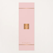 Schlichte, moderne, rosa goldfarbene mit Monogramm Yogamatte (Vorderseite)