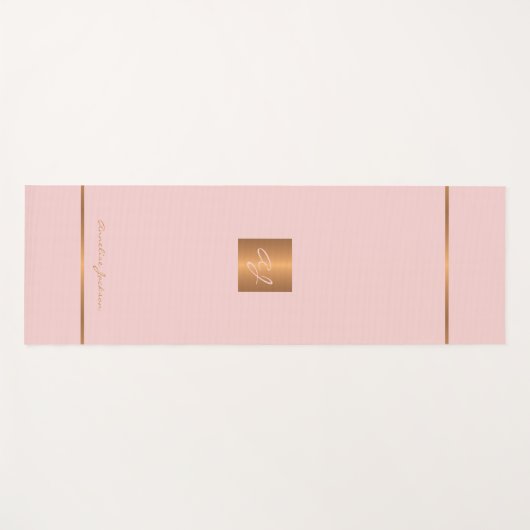 Schlichte, moderne, rosa goldfarbene mit Monogramm Yogamatte (Vorderseite (Horizontal))