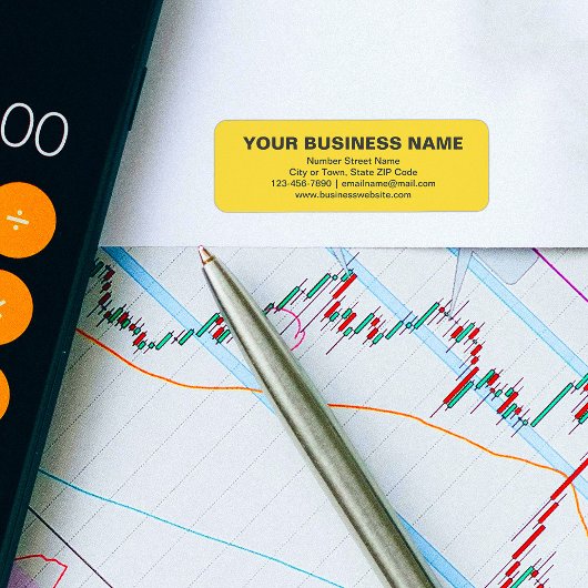 Schlichte Textanzeige auf gelber Rücksendeadresse