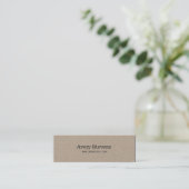 Schlichte und einfache Beige Textur Minimalistisch Mini Visitenkarte (Stehend Vorderseite)