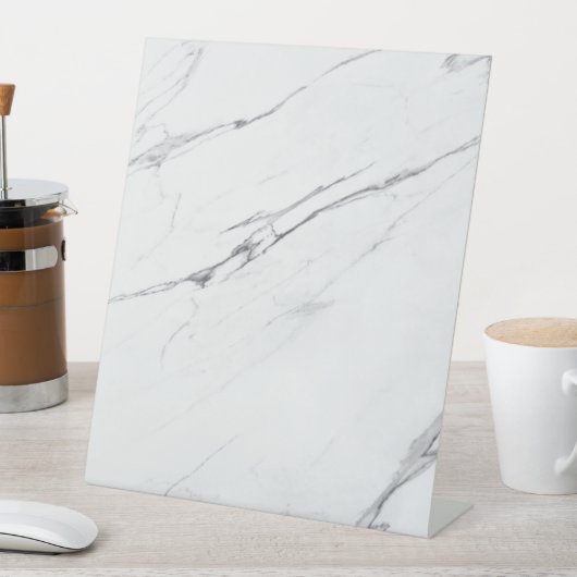 Schlichter, einfacher, moderner weißer Marmortisch Sockelschild (In Situ)