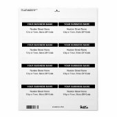 Schlichter Text mit hellweißem Versandetikett (Vorne)