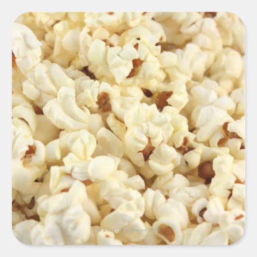 Schlichtes Popcorn nah. Quadratischer Aufkleber (Vorderseite)