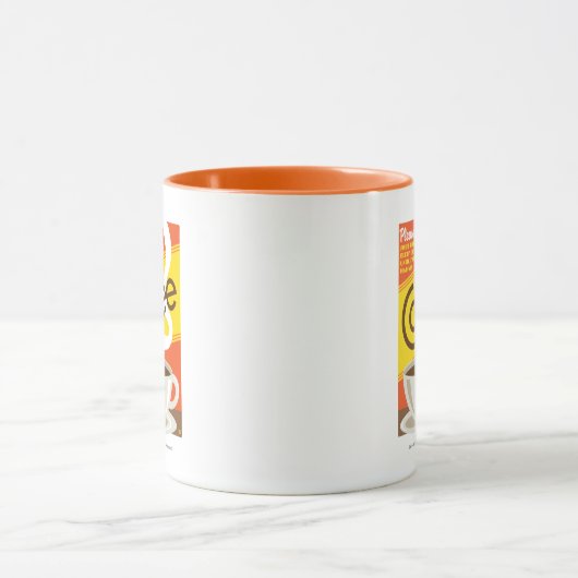 Schließ den Kaffee aus Tasse (Zentrum)