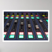 Schließen des Studio-Mischpults Poster (Vorne)