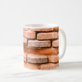 Schließen Sie alte Backsteinwand Hintergrund und T Kaffeetasse (VorderseiteRechts)